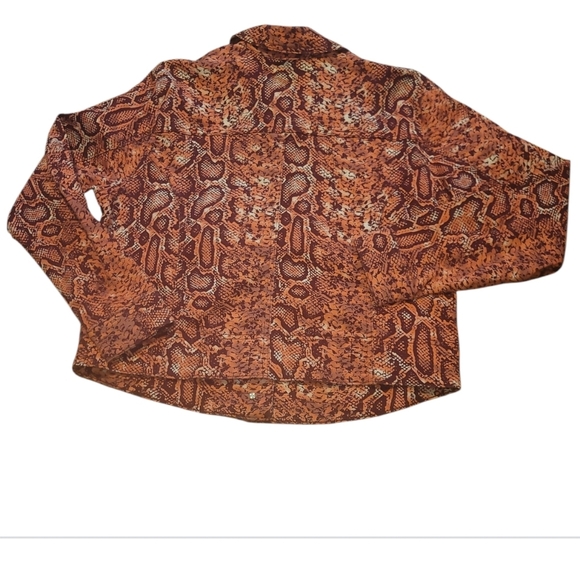 Venus plus size 1x stretch cotton Jean jacket pink peach snake print - Picture 7 of 7